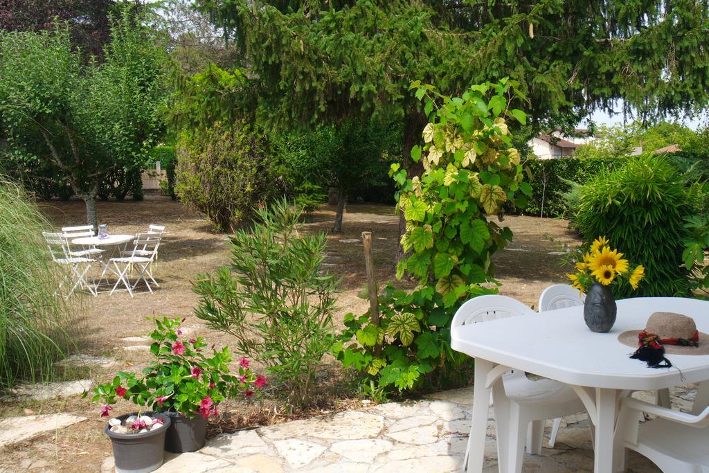 Bed and Breakfast Le Balcon Des Jasses Espere Zewnętrze zdjęcie