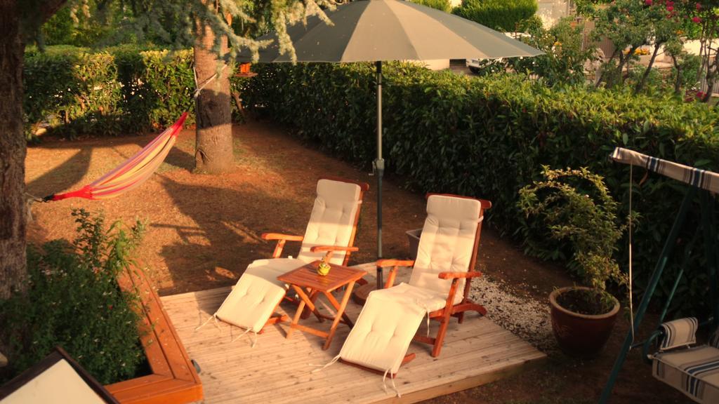 Bed and Breakfast Le Balcon Des Jasses Espere Zewnętrze zdjęcie